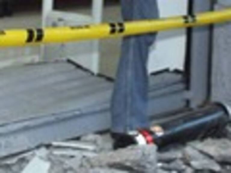 Banda de delincuentes roba tienda outlet en Maipú mediante alunizaje