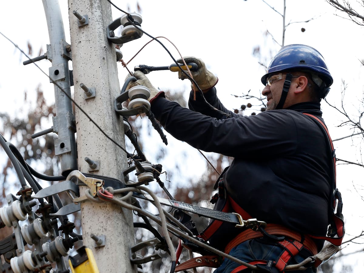 Corte de luz en Santiago este martes 10 de marzo: Enel confirma interrupciones en 8 comunas