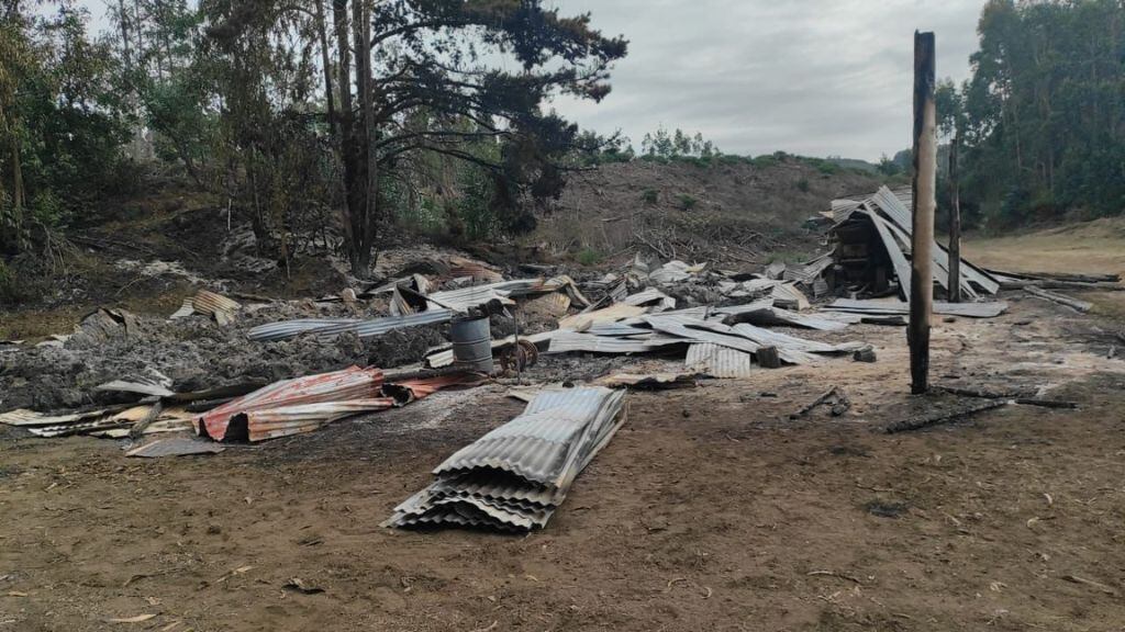 Atentado, ataque incendiario, Lebu, 1024x576 jpg ok
