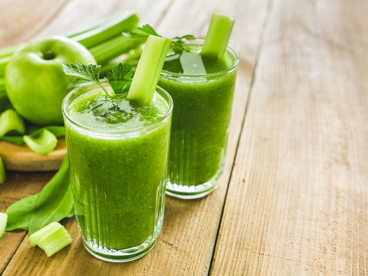 Los sorprendentes beneficios de tomar jugo de apio todas las mañanas