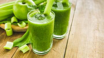 Los sorprendentes beneficios de tomar jugo de apio todas las mañanas