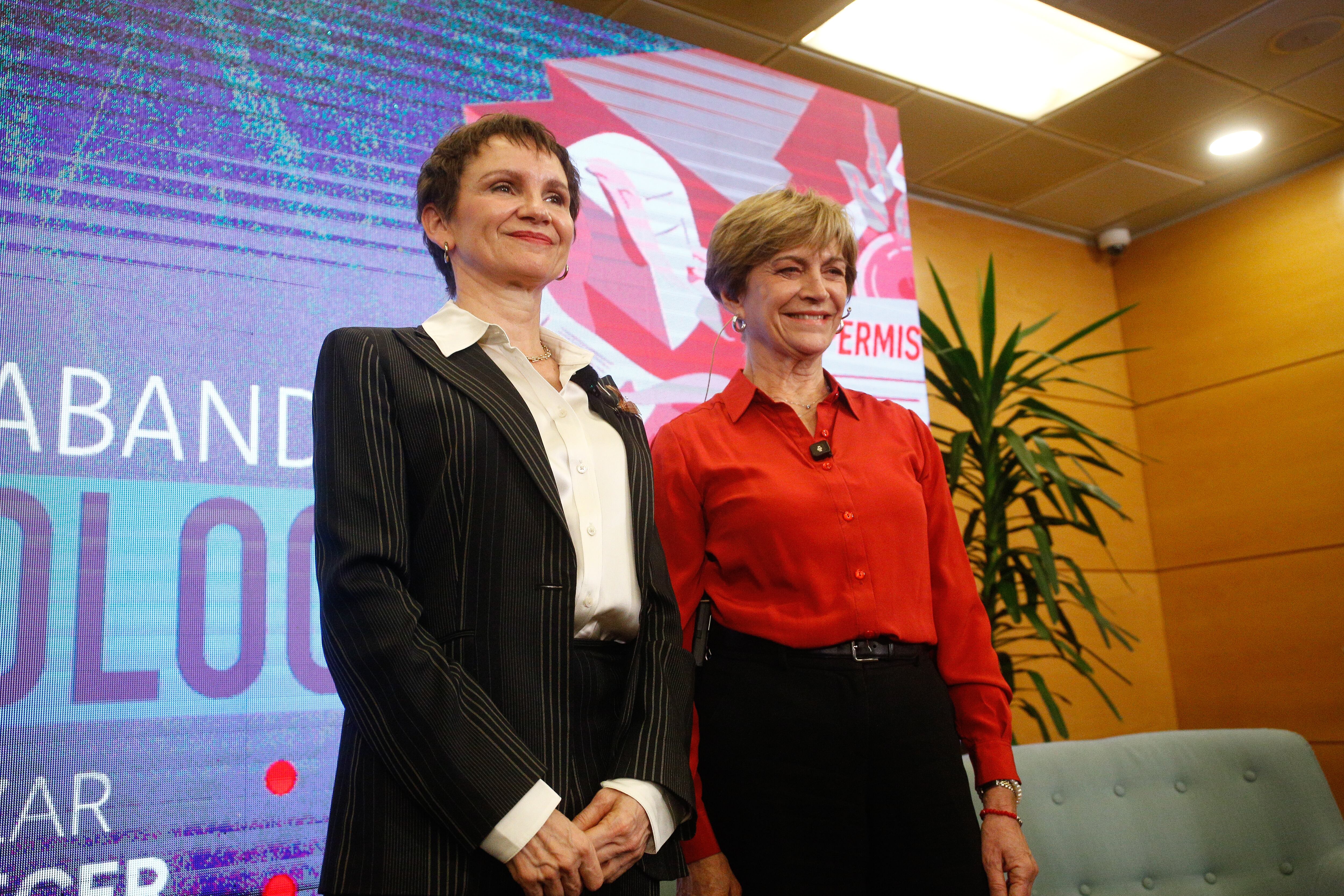 Agencia UNO | Carolina Tohá y Evelyn Matthei en ciclo de Icare