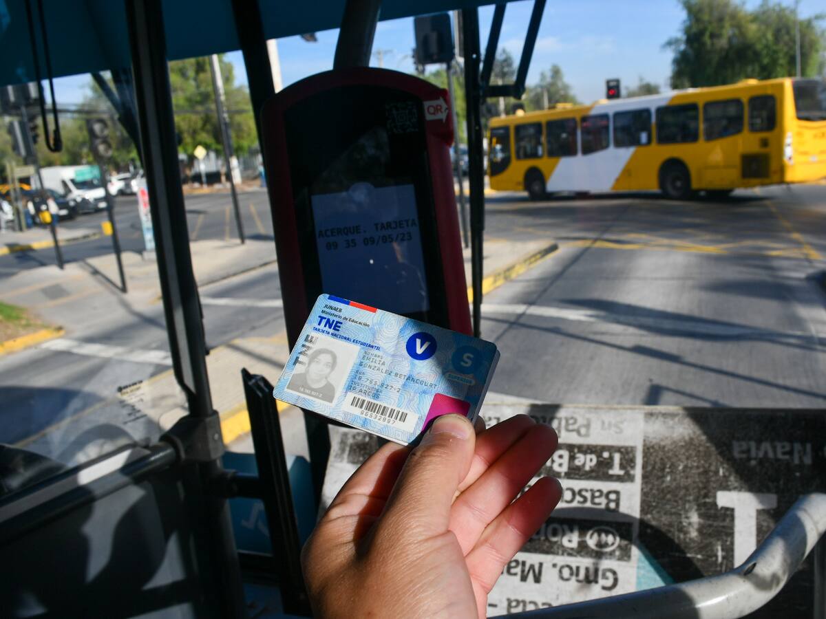 ¿Cómo y dónde puedo revalidar mi TNE 2025? Directora de la Junaeb explica todo el proceso de revalidación para estudiantes