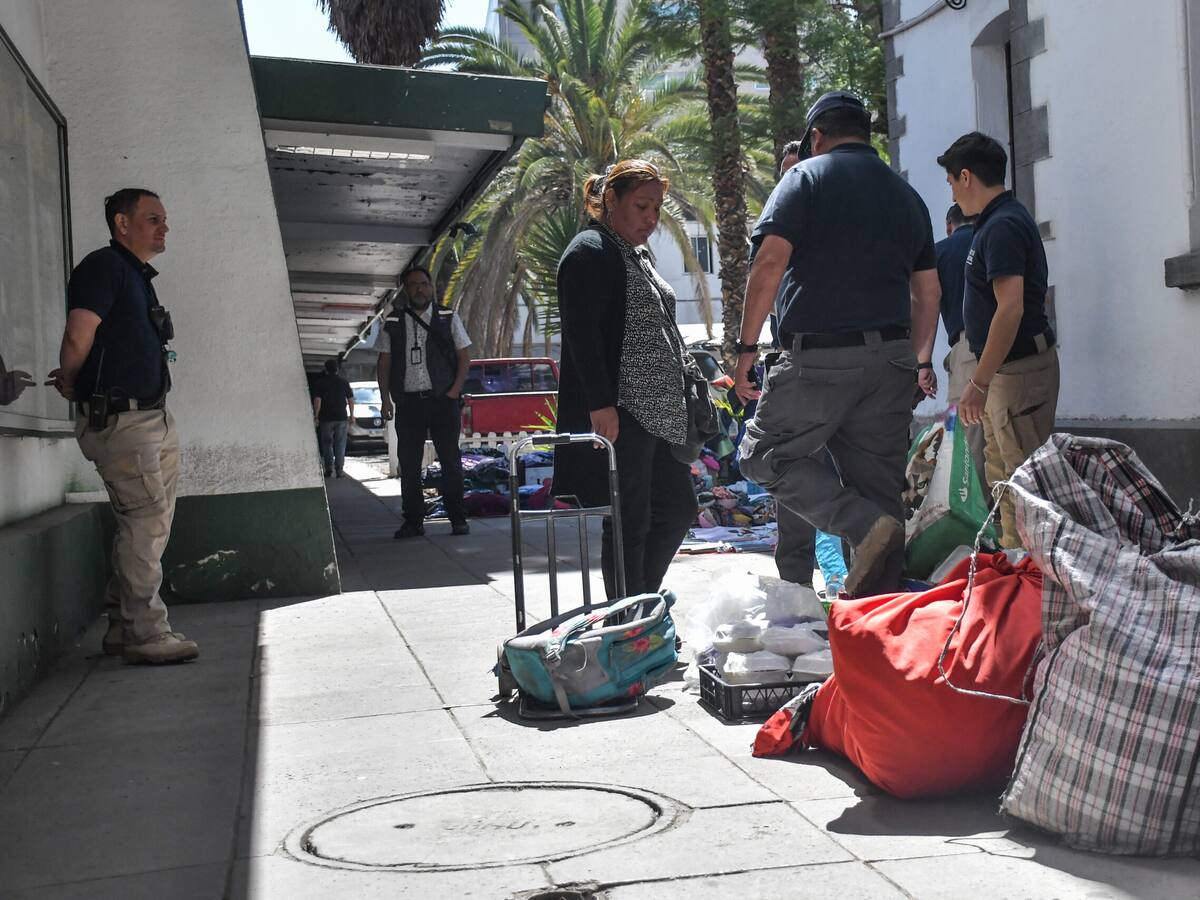 Vendedora ambulante se desnuda a modo de protesta tras operativo municipal