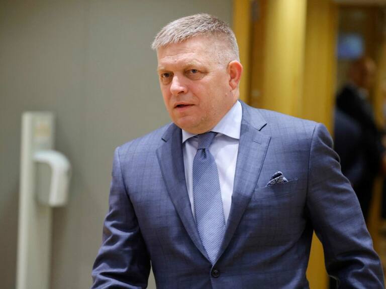 El nuevo primer ministro de Eslovaquia Robert Fico asiste a una cita de la UE