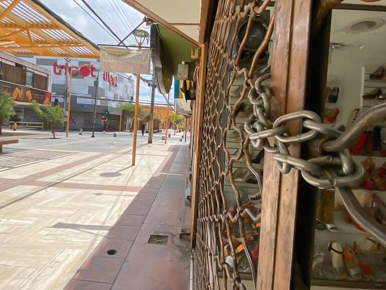 23 DE ENERO DEL 2020 / CALAMA Local cerrado , durante fase 2 que se encuentra la Ciudad de Calama por la pandemia Covid-19 que afecta al país
FOTO: JUAN RIQUELME MIERES / AGENCIA UNO
