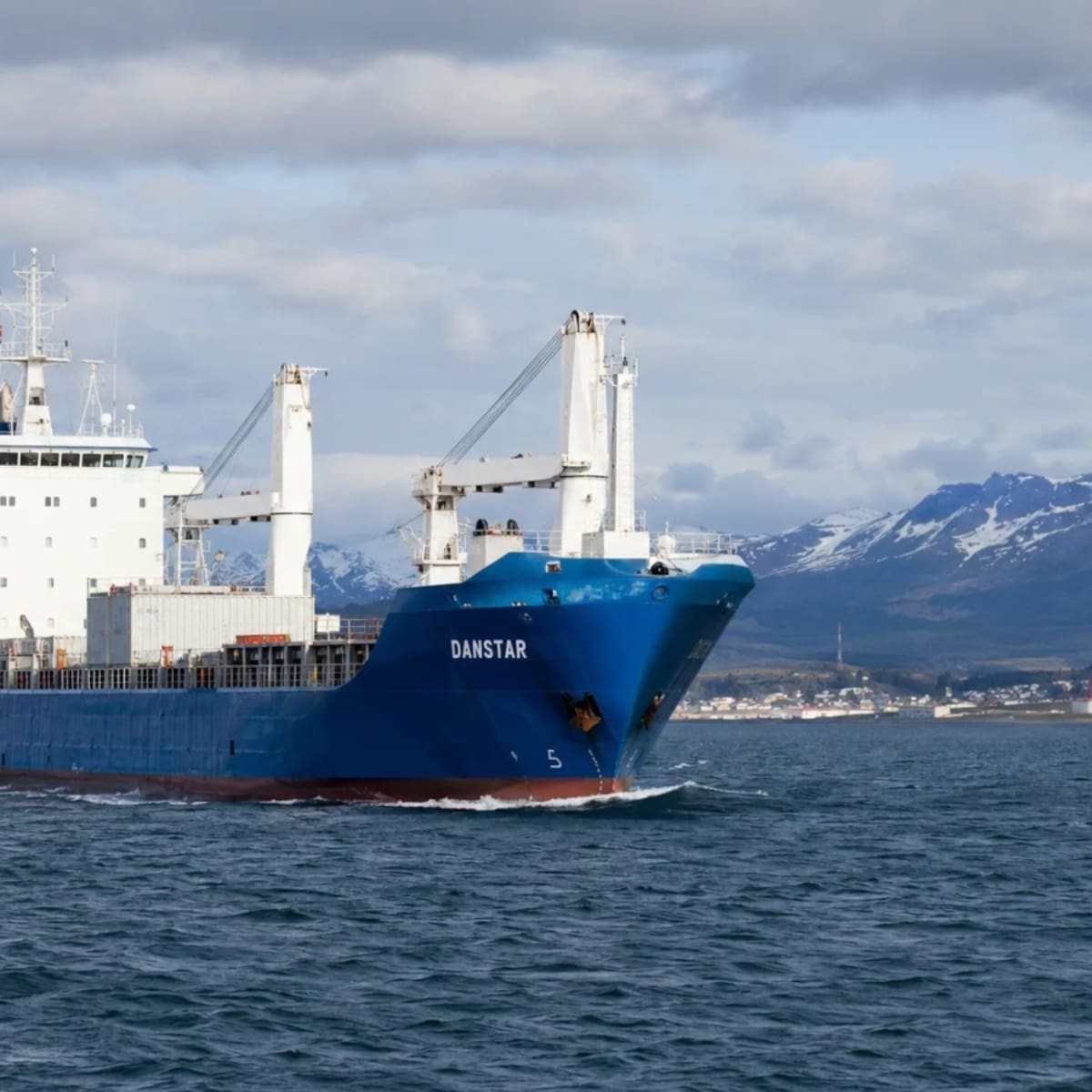 “Esto va a ocurrir”: autoridades temen que Argentina intercepte un buque chileno en Magallanes