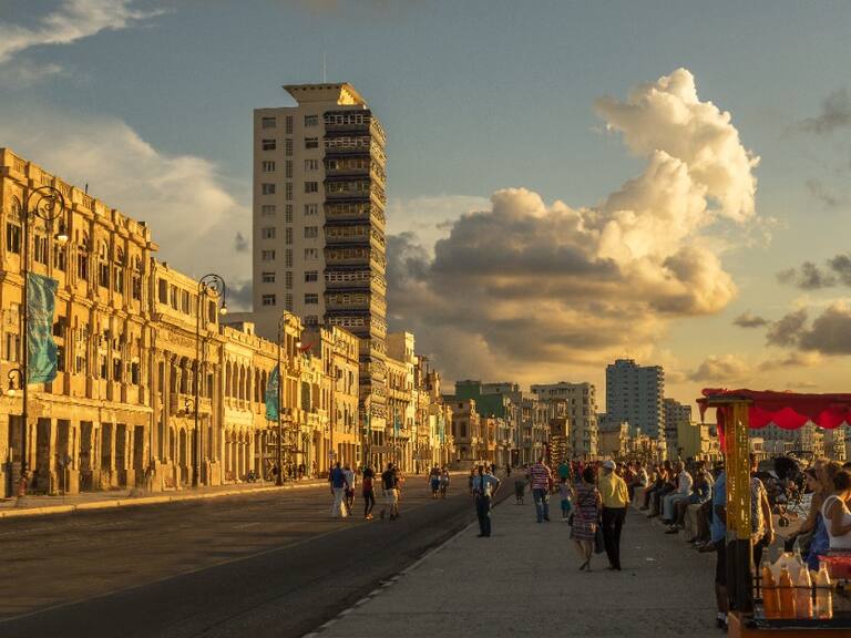 Cuba anuncia la apertura de comercio a inversión extranjera tras 60 años