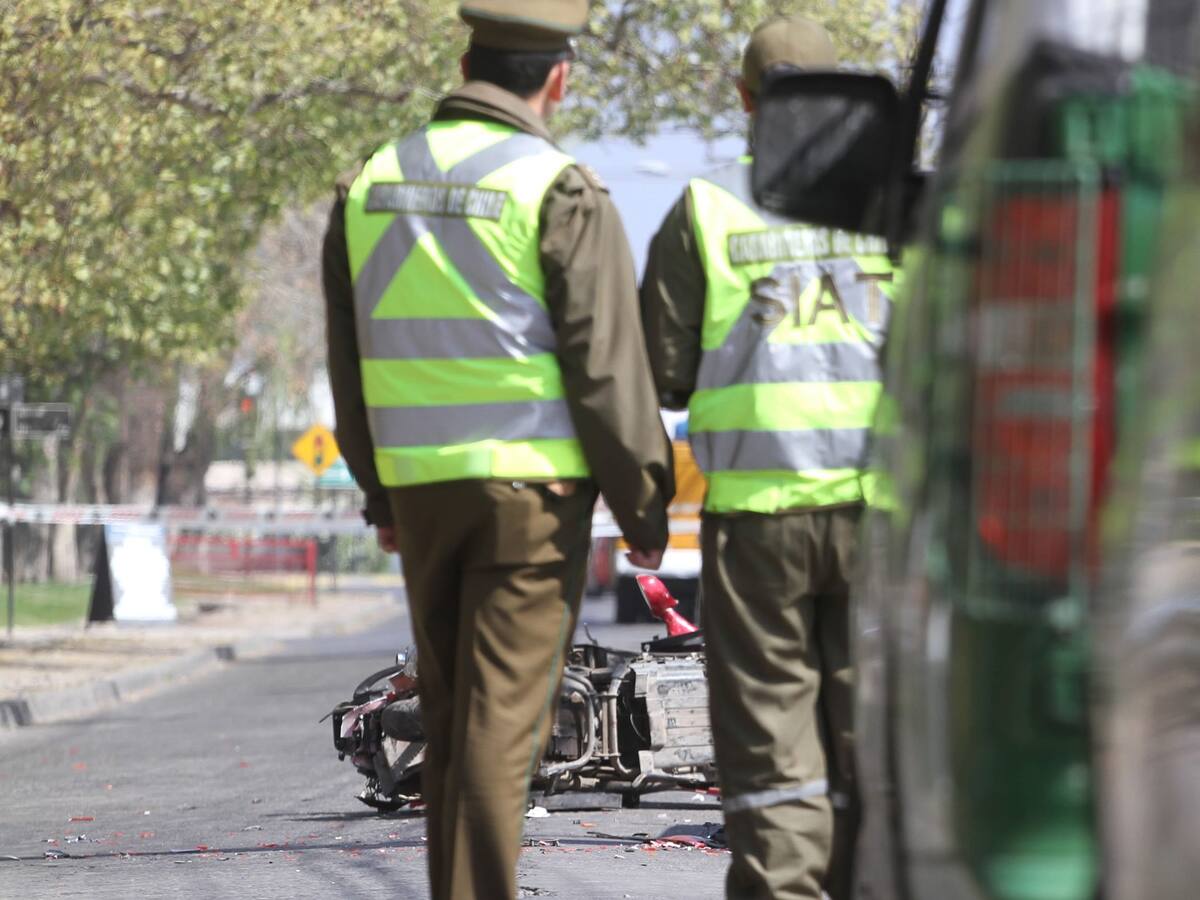 Niña de seis años se encuentra grave tras accidente en moto: padrastro conducía y la abandonó en el lugar