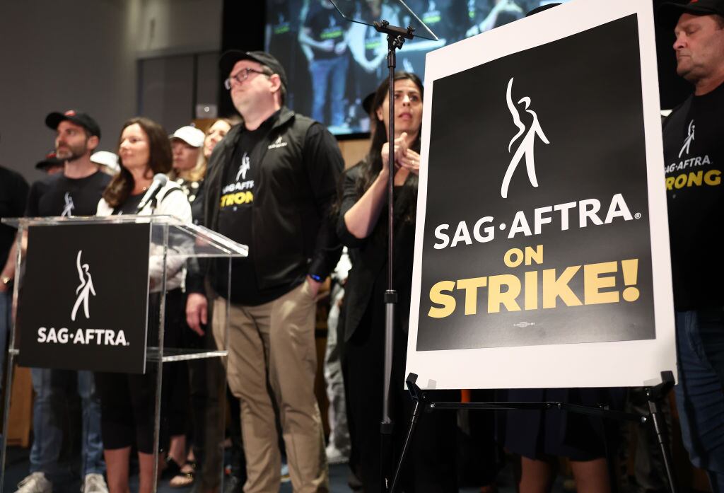 SAG-AFTRA inicia su huelga contra los estudios de Hollywood