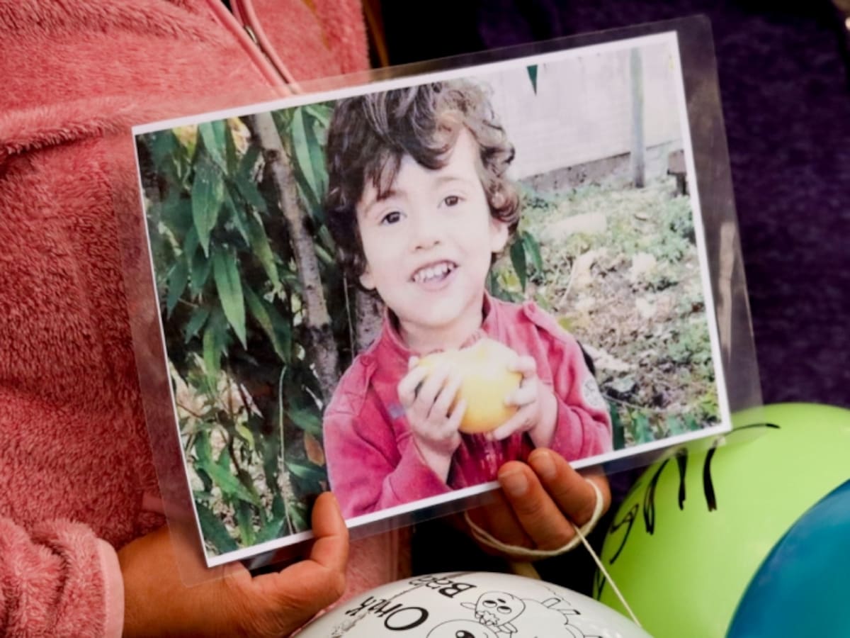 “El tiempo nos dio la razón”: madre de Tomás Bravo tras cierre de investigación contra tío abuelo