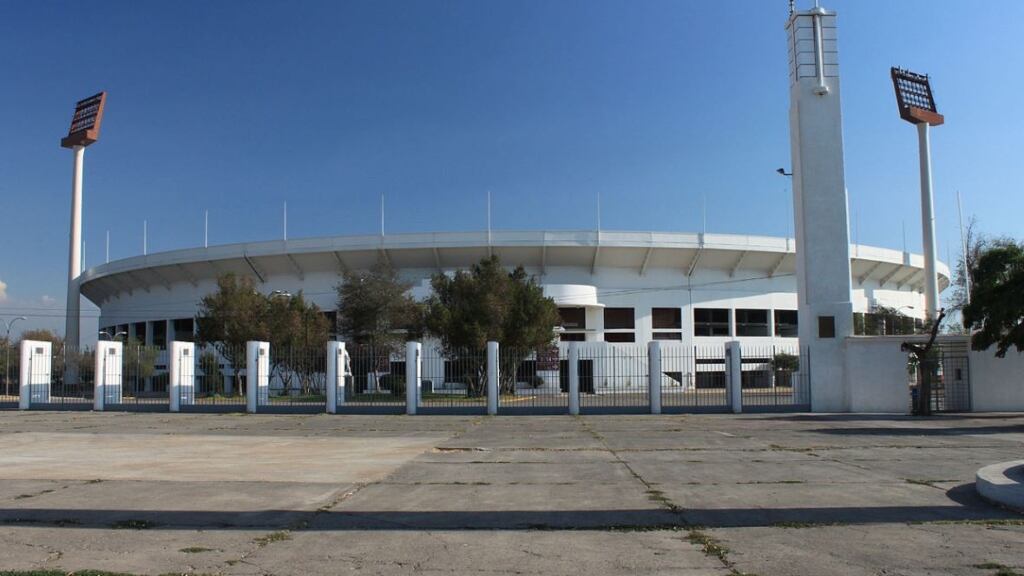 Inutilizable: el deplorable estado del Estadio Nacional tras la serie de conciertos en Ñuñoa