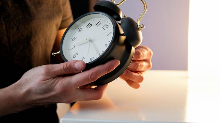 Cambio de hora 2026: este día comienza el horario de invierno en Chile
