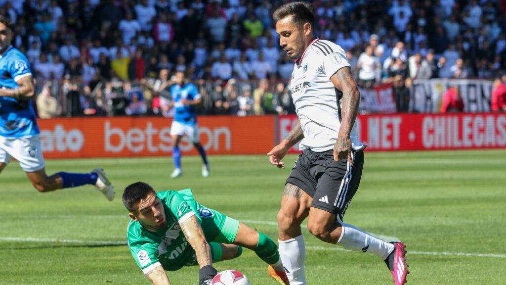 Plantel de Colo Colo "guarda silencio" por falta de acuerdo en los premios para Copa Libertadores