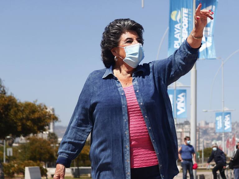 10 DE OCTUBRE DE 2020/VIÑA DEL MARLa alcaldesa Virginia Reginato anuncia medidas sanitarias para retomar la actividad fisica en el borde costero de Viña del Mar, en el marco de la entrada en Fase 2 de la ciudad en medio de la pandemia por el Coronavirus.
FOTO: LEONARDO RUBILAR CHANDIA/AGENCIAUNO