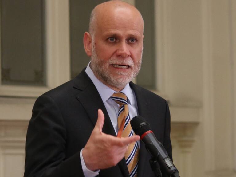 Proceso constituyente: oficialismo propone «Cabildo constitucional» 100% electo con 99 integrantes