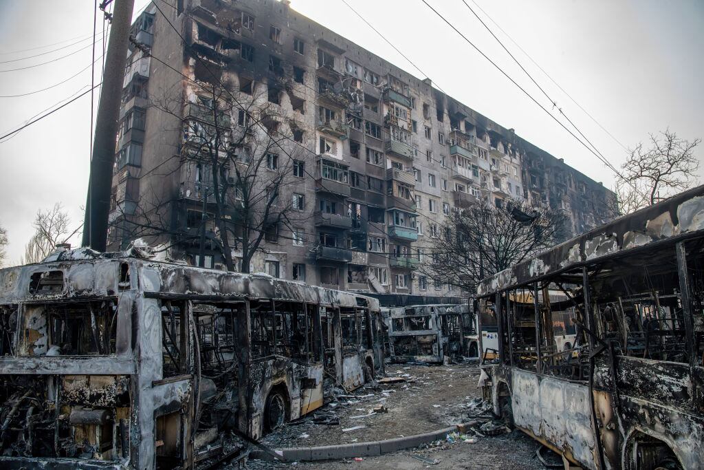 La destrucción que dejan los bombardeos en Mariúpol