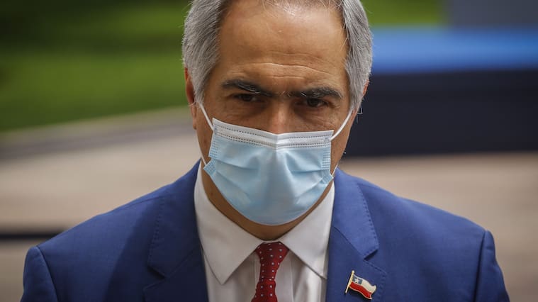 Chahuán congeló militancia en RN