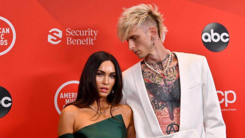 LOS ANGELES, CALIFORNIA - NOVEMBER 22: (L-R) In this image released on November 22, Megan Fox and Machine Gun Kelly attend the 2020 American Music Awards at Microsoft Theater on November 22, 2020 in Los Angeles, California. (Photo by Emma McIntyre /AMA2020/Getty Images for dcp)