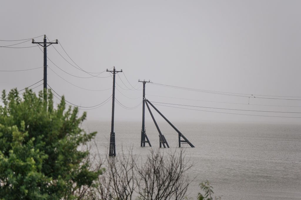 Fuertes lluvias inundan zonas de Galveston en Texas