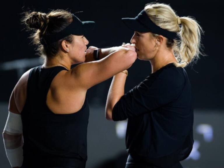 Guarachi y Krawczyk perdieron ante las grandes favoritas y no lograron meterse en las semifinales de las WTA Finals