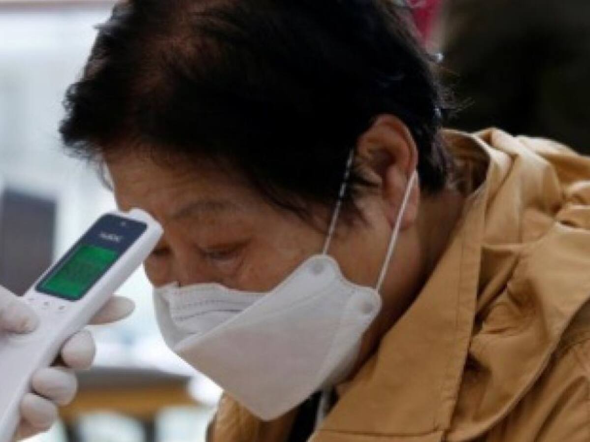 Corea del Sur insistió con estricto distanciamiento pese a la baja en contagios del Covid-19