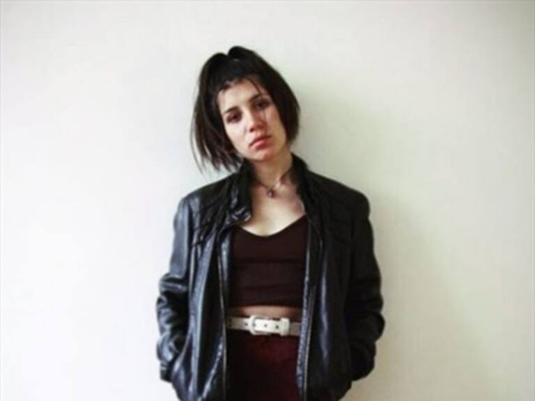 Vestido con mensaje de Giannina Fruttero se robó la atención en los premios Caleuche