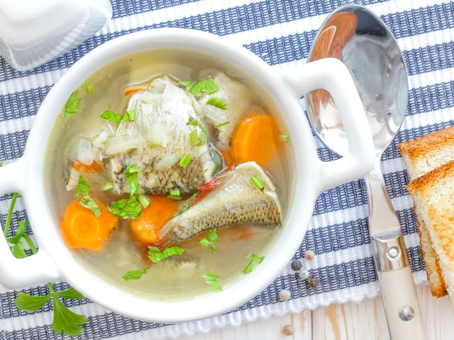 Caldo de pescado