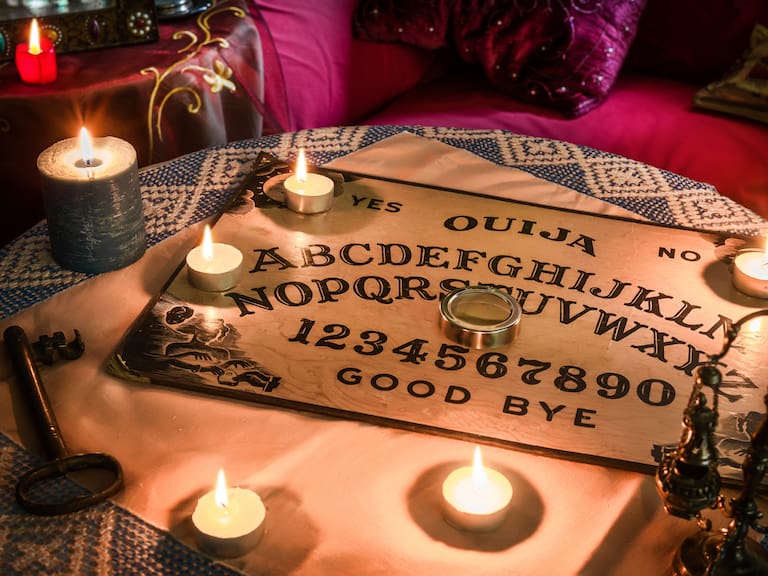 La verdadera historia de la ouija, un juego envuelto en misterio y terror