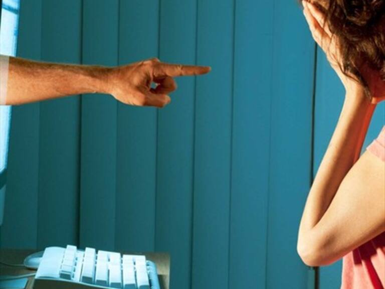 Escritor y actriz porno italianos condenaron la pacatería de su país en caso de Tiziana