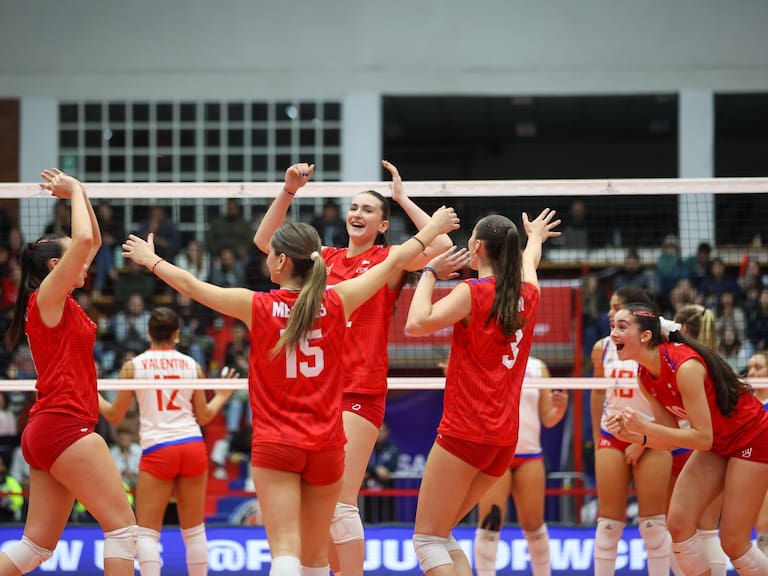 Con el nuevo Ministro de Deportes como testigo: amargo cierre para Chile en el Mundial Femenino Sub 17 de voleibol