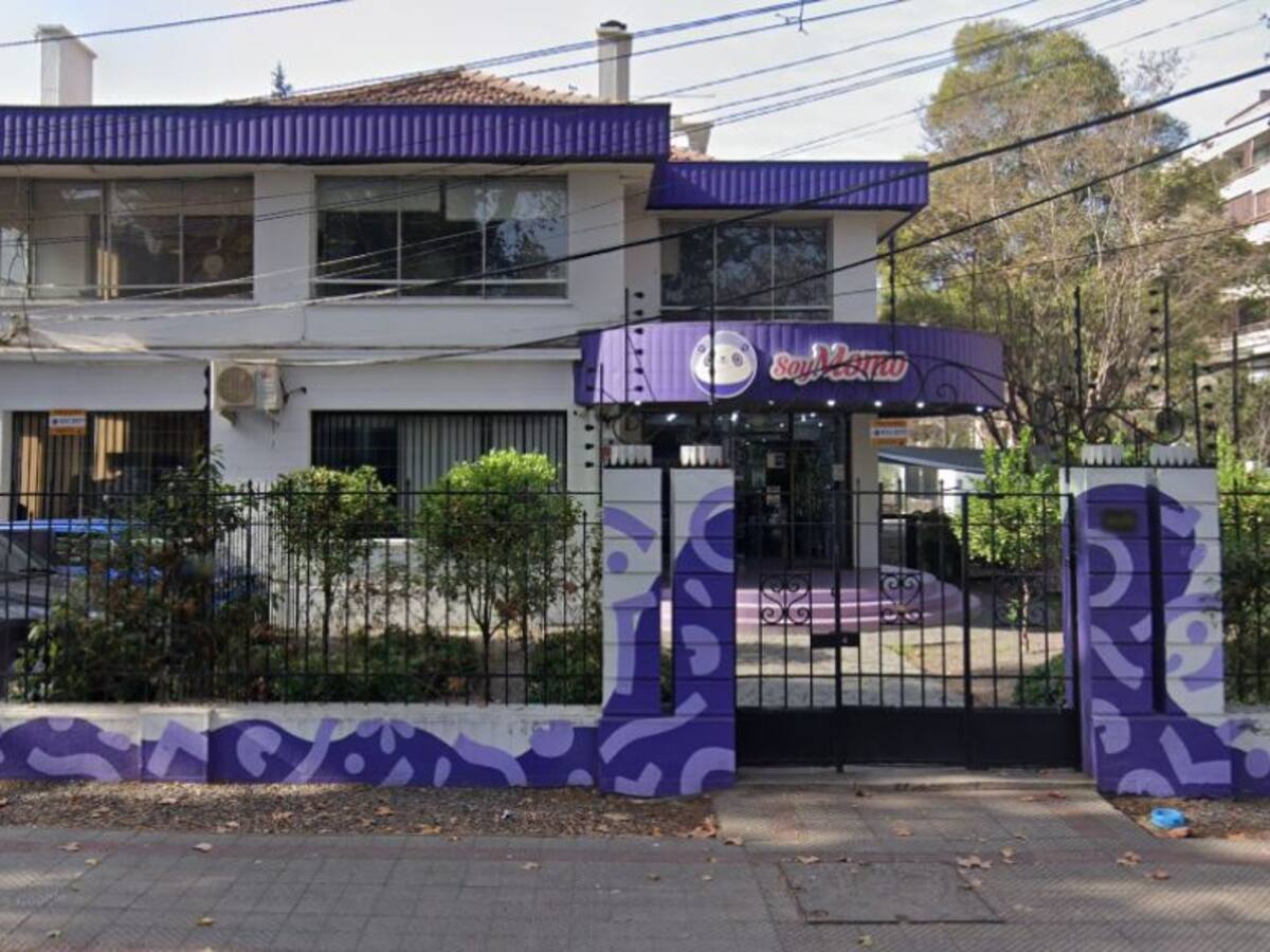 Millonario robo a local de tecnología para niños en Providencia: antisociales se hicieron de tablets, relojes y más