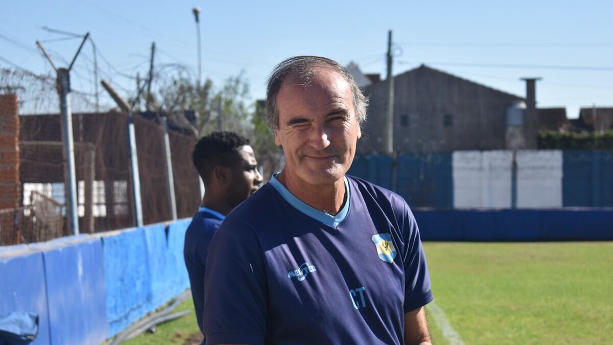 Gustavo Levine se interesa en la banca de Colo Colo Femenino: "Conozco lo que es lucir el escudo de un club ganador"