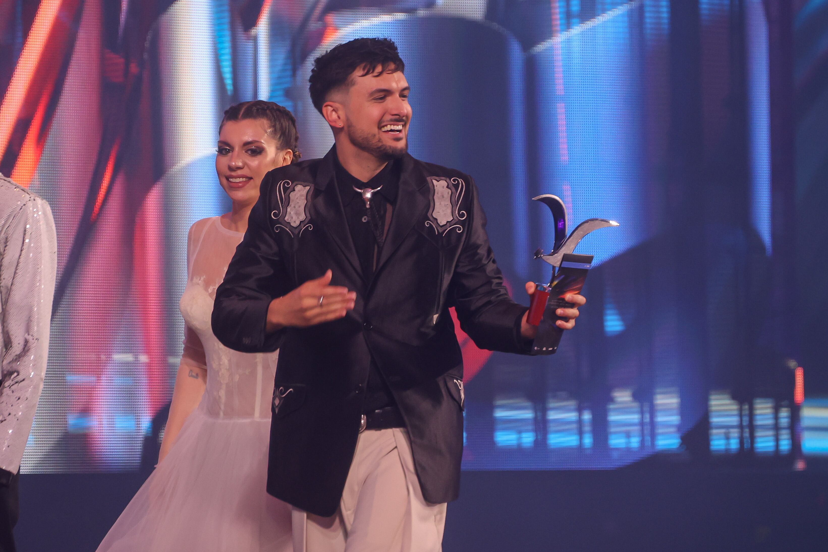 28 DE FEBRERO DE 2025 / VIÑA DEL MAR
Kakalo, representante de México, ganador de la Competencia Internacional durante el 64 Festival Internacional de la Canción Viña 2025 en la Quinta Vergara.
FOTO: SEBASTIÁN RÍOS MORALES/AGENCIAUNO