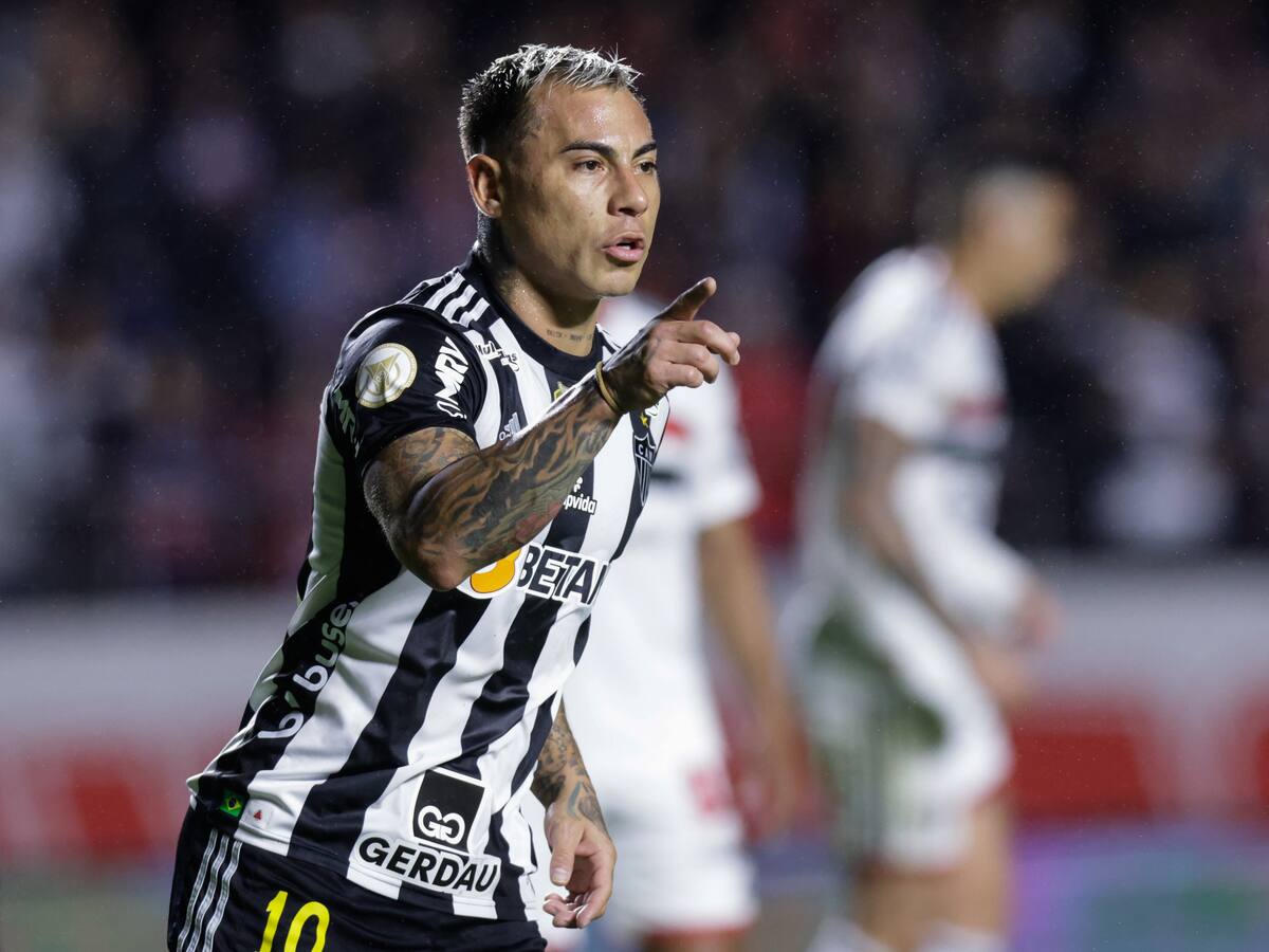 “Todos los jugadores...”: El claro mensaje de Gabriel Milito a Eduardo Vargas sobre su futuro en Atlético Mineiro