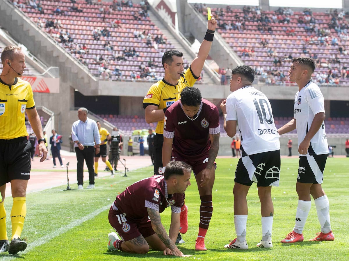 Jugador de La Serena es captado con la camiseta de Colo Colo a horas del duelo ante los albos: tuvo que pedir disculpas