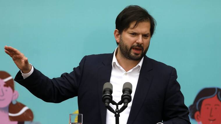 23 de Mayo de 2022/SANTIAGOEl Presidente de la Repblica, Gabriel Boric Font, encabez la ceremonia de promulgacin de la ley que reajusta el sueldo mnimo y entrega subvenciones a las pequeas y medianas empresas.
FOTO:CRISTOBAL ESCOBAR/AGENCIAUNO