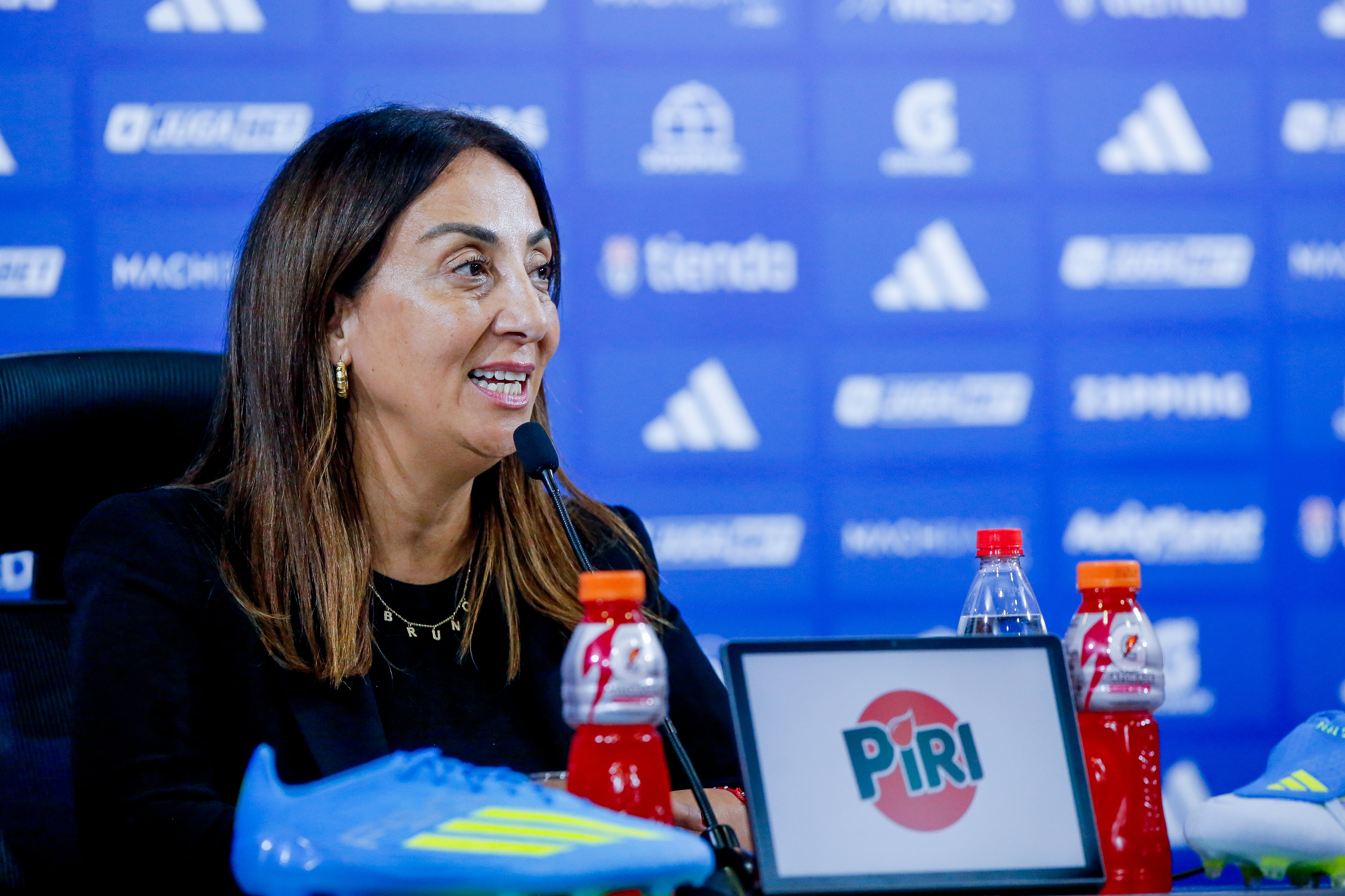 “Ni en tono de broma”: Cecilia Pérez descarta haber analizado el cambio de nombre para la U