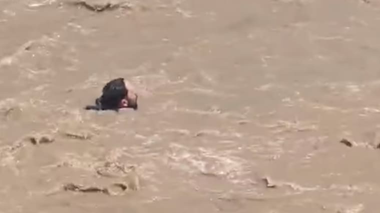 Hombre escapa de fiscalización lanzándose al canal San Carlos
