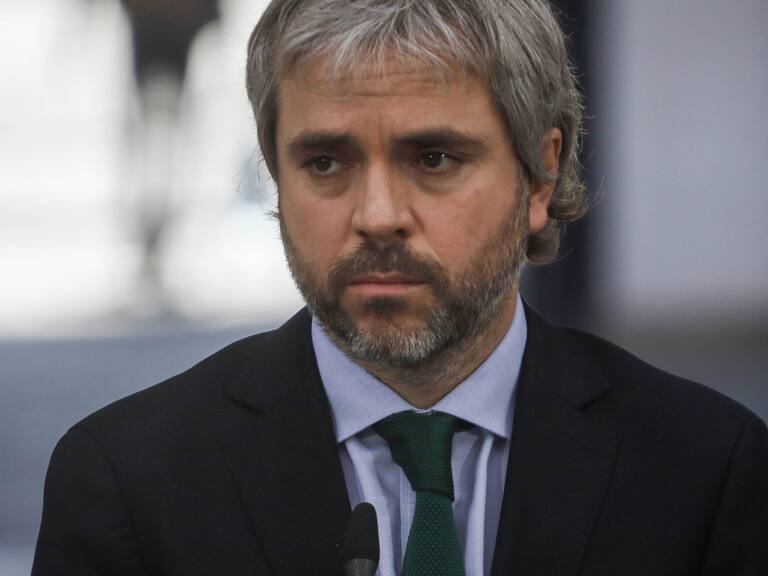 Los difíciles nueve meses de Gonzalo Blumel en el Ministerio del Interior