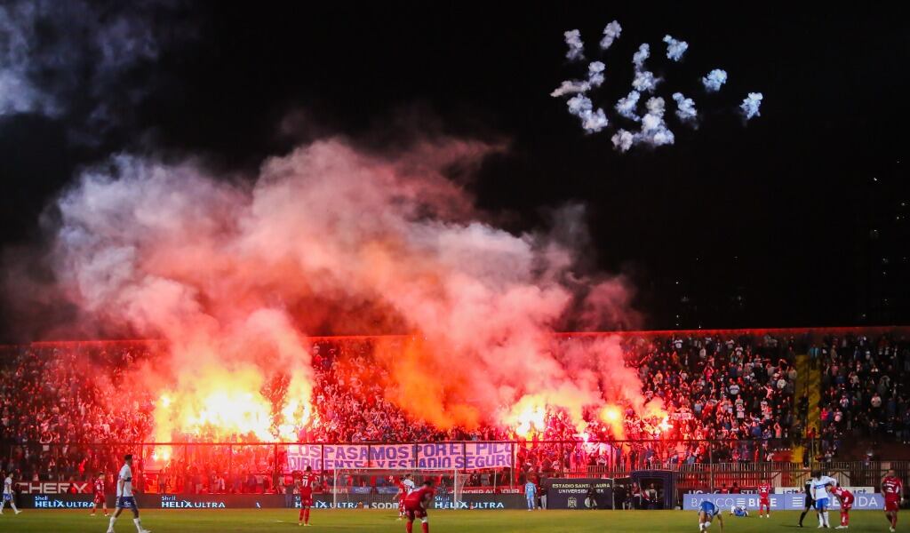 Cruzados identifica a tres nuevos sujetos que no podrán entrar al estadio por provocar incidentes ante Ñublense