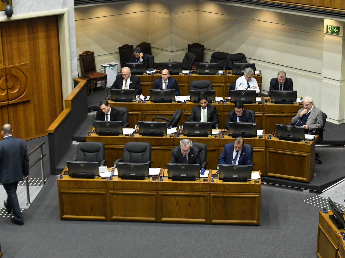 Tras un doble empate: Senado posterga votación sobre levantamiento del secreto bancario en proyecto de inteligencia financiera