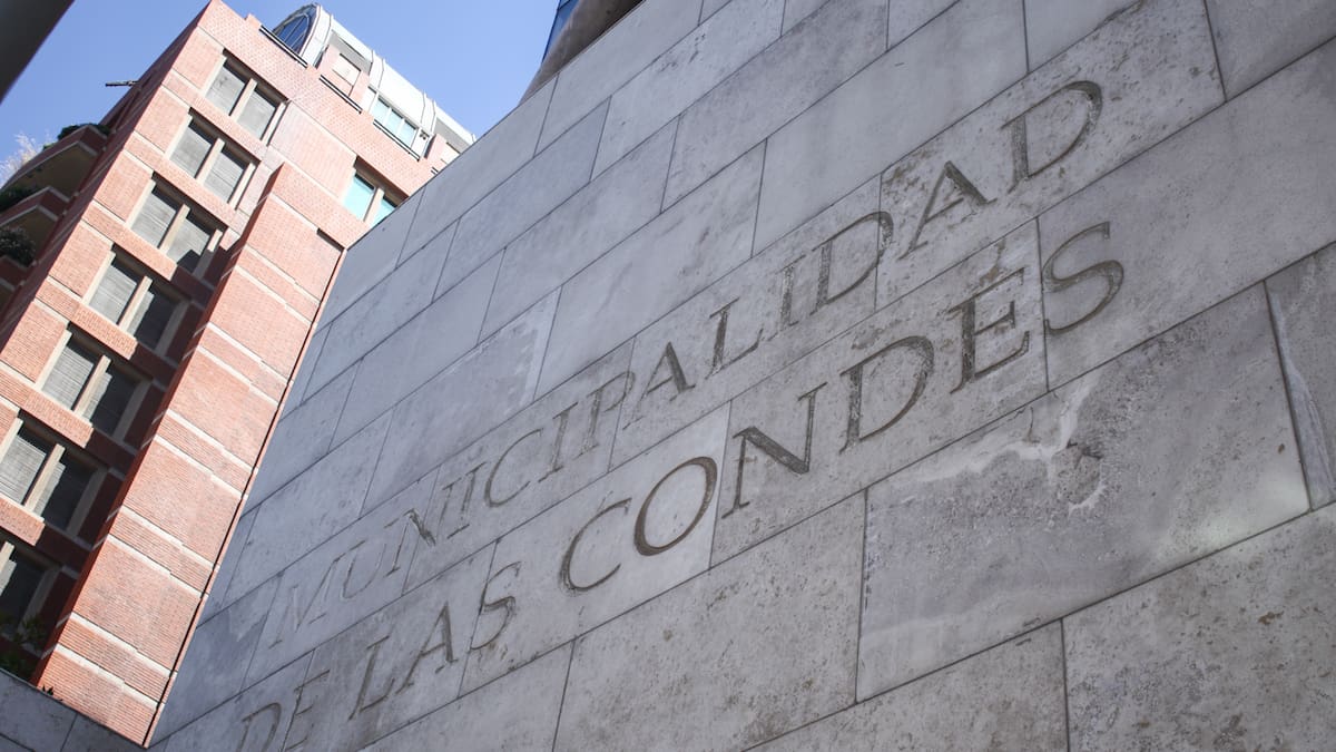 Justicia rechaza indemnización de $315 millones a exdirector de finanzas de la Corporación de Las Condes