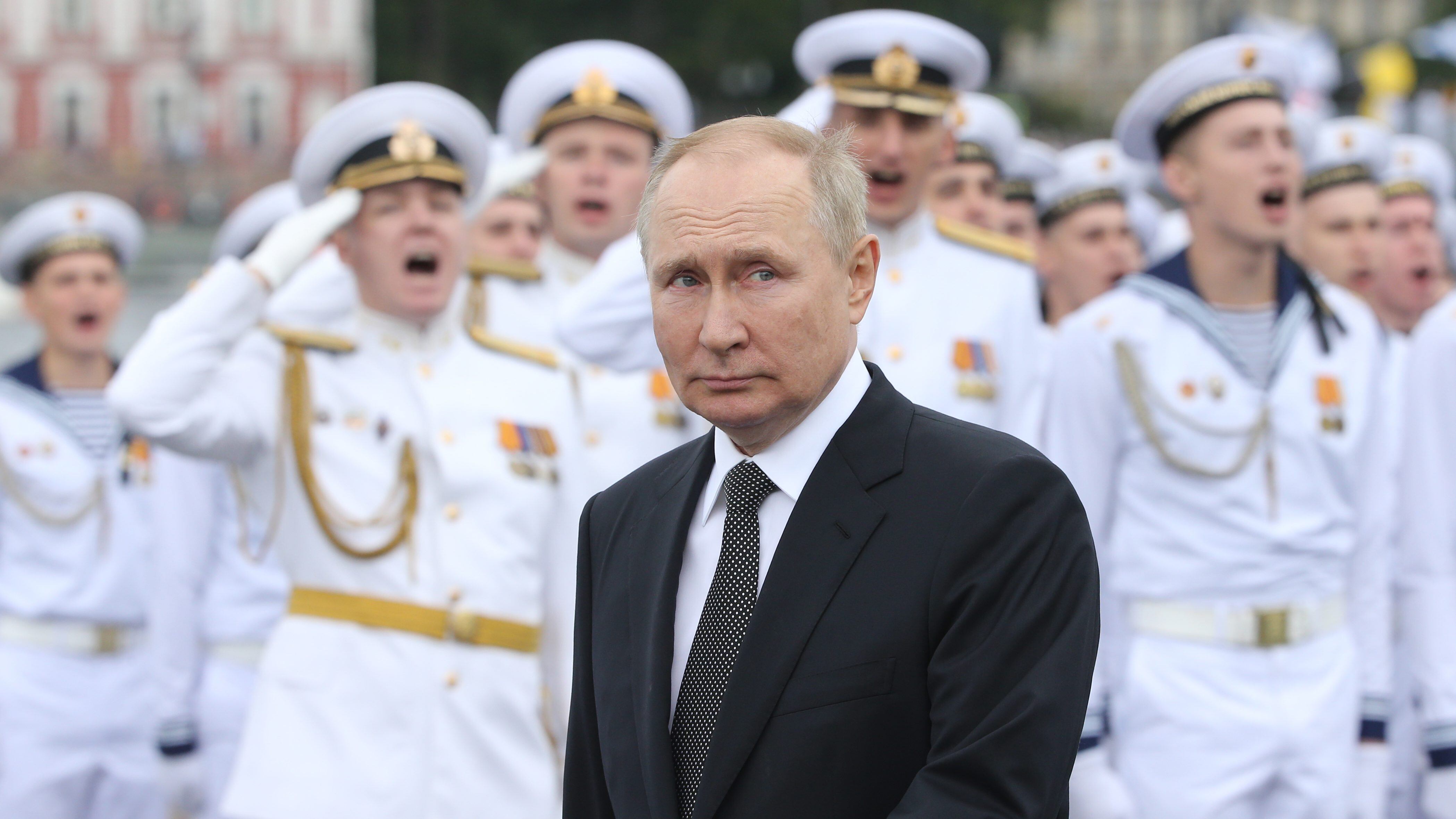 "Todos los océanos": Putin anuncia nueva y agresiva doctrina naval