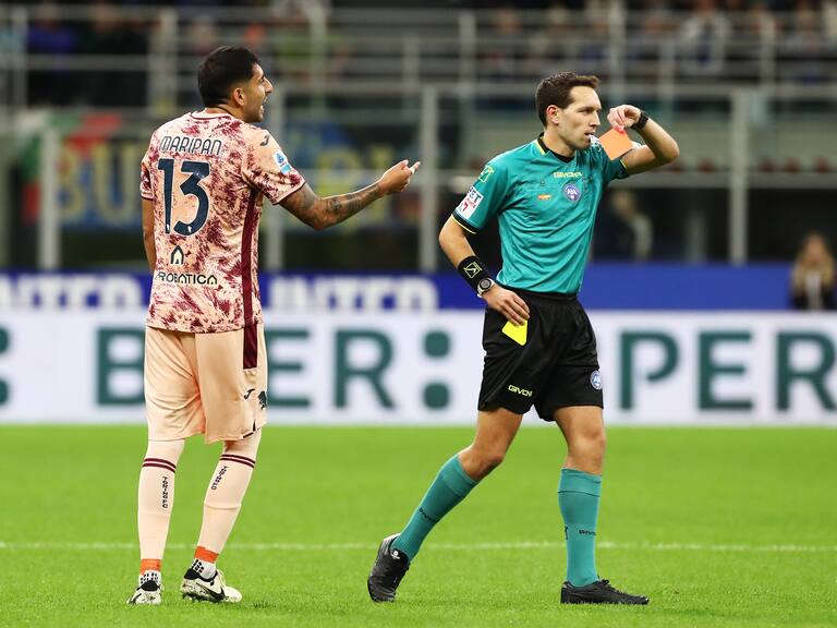Guillermo Maripán es expulsado en la visita del Torino al Inter de Milán