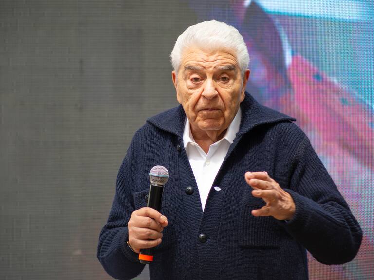 Don Francisco lanza su primer reguetón tras ser homenajeado por Arcángel con canción en su nombre