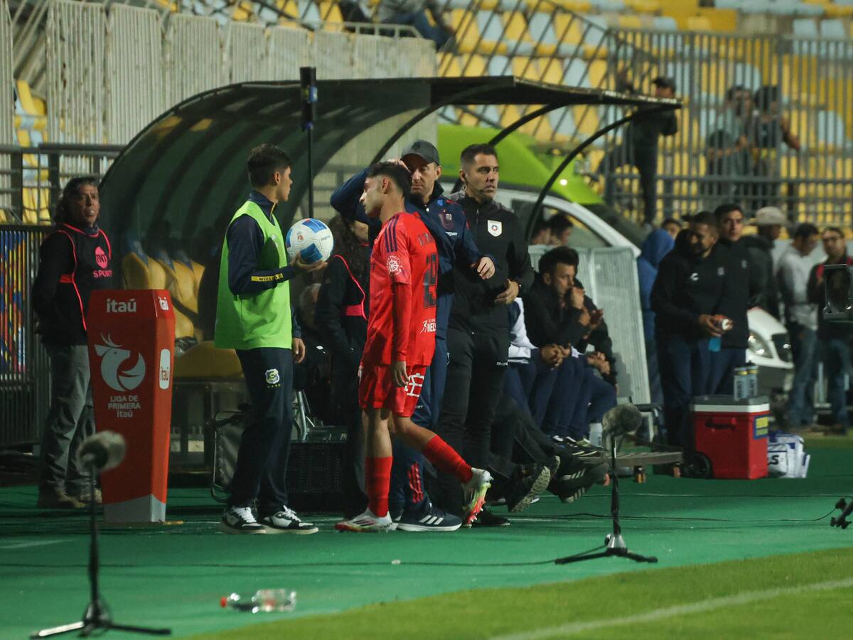 Fernando Vejar da pie atrás a su decisión y Javier Altamirano podrá jugar el Superclásico con la U