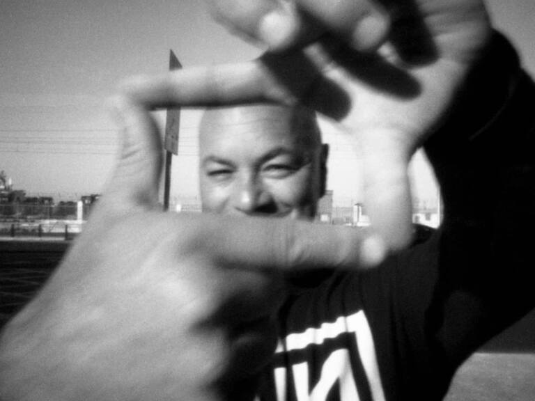 “Casi puro cuchicheo”: La feroz crítica de Gonzalo Frías a la televisión chilena actual