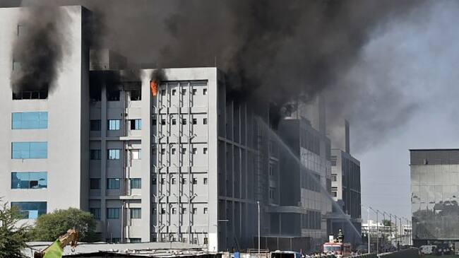 Incendio en el mayor productor de vacunas del mundo