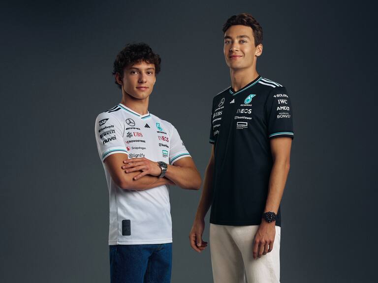 George Russell le raya la cancha a Andrea Kimi Antonelli | X: Mercedes